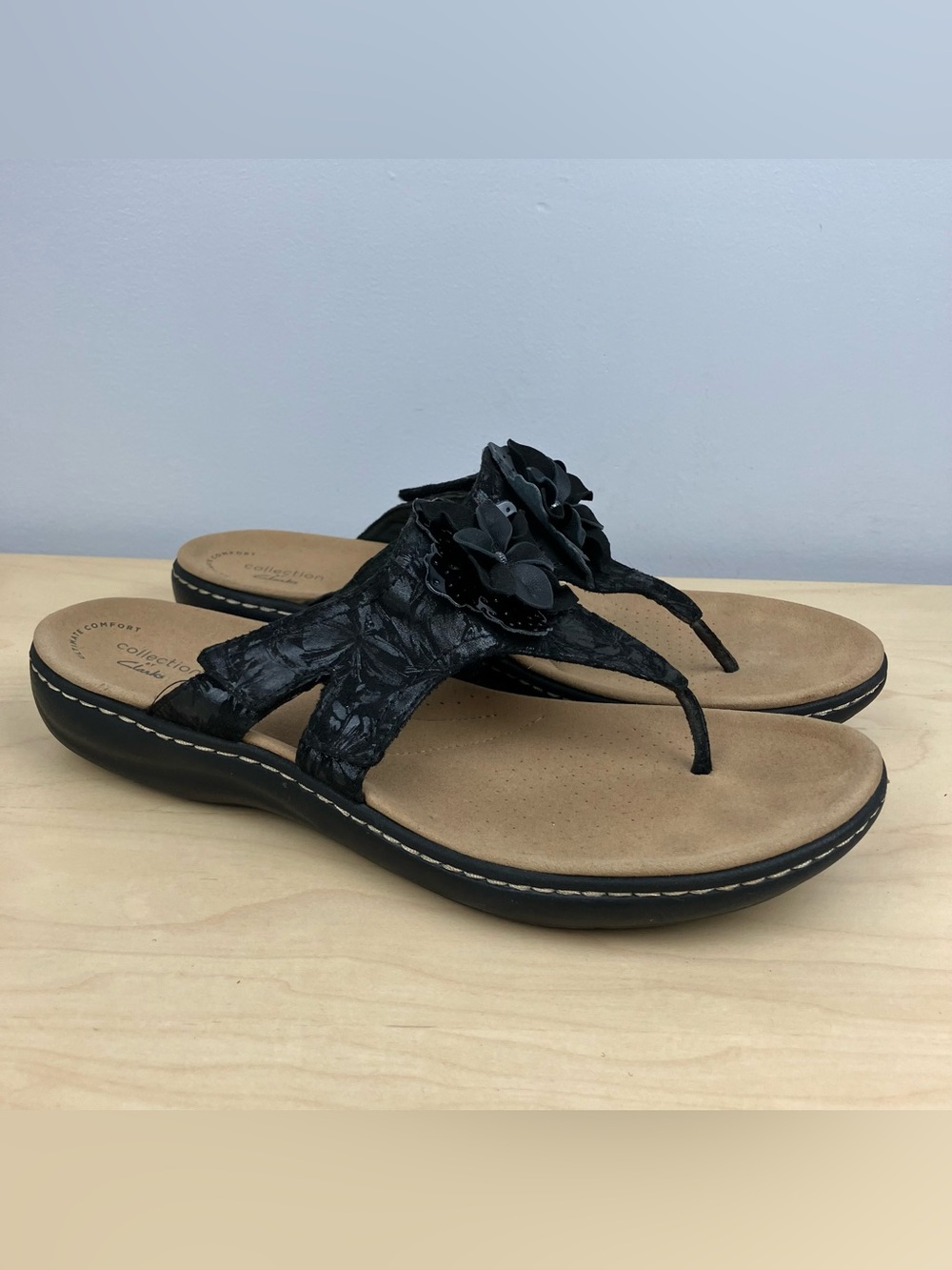 Clarks Women’s Size 11.0 M Laurieann Gema Black Thong Sandals Flip Flops